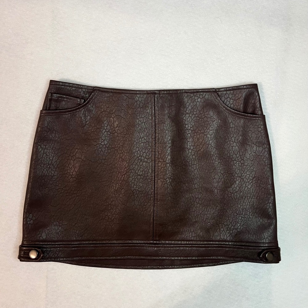 ASTR Faux Leather Mini Skirt Brown Pebbled Rocker Moto Style with Pockets